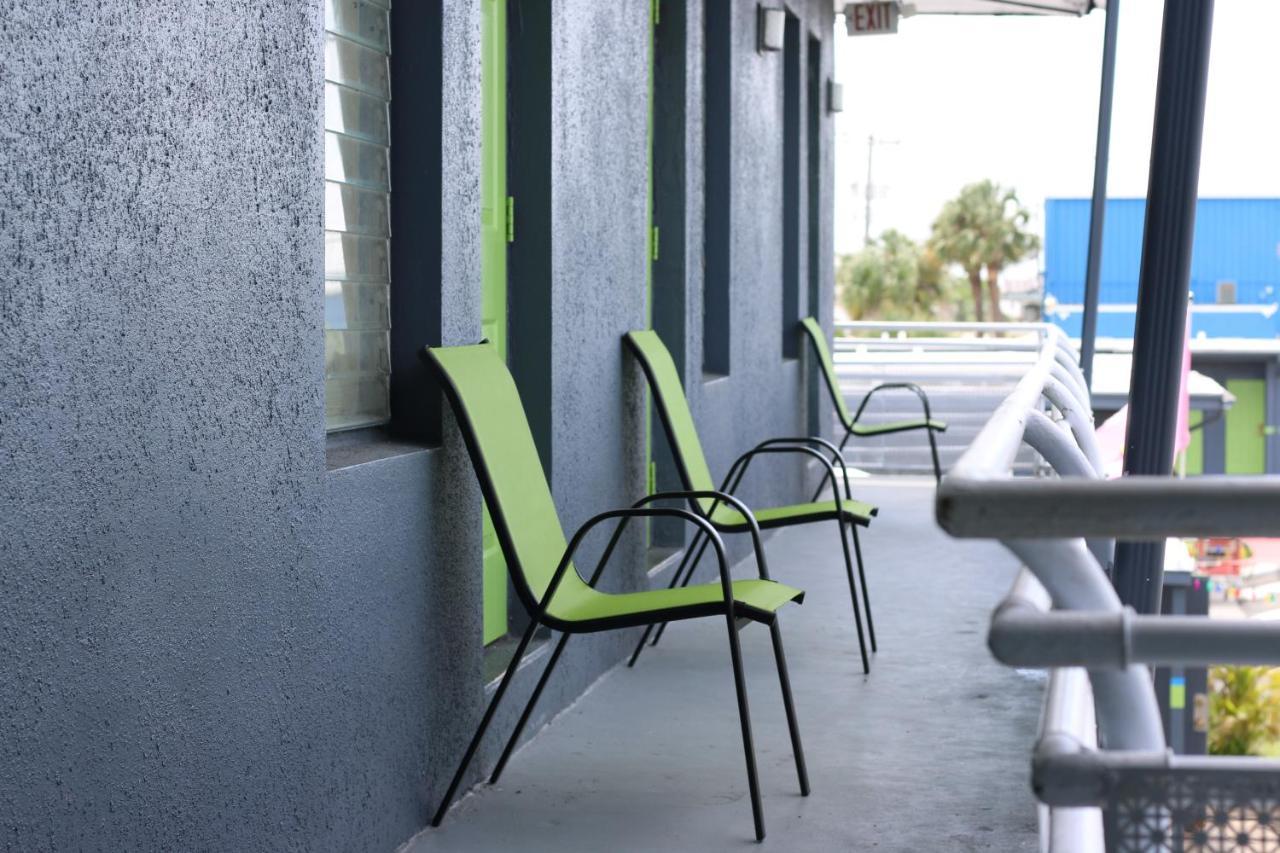 Travel Inn Fort Pierce Exterior photo